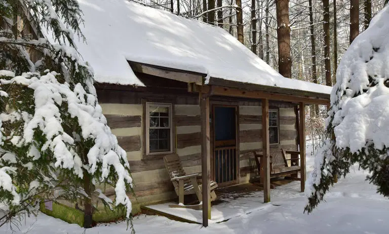 Blue Cabin Hocking Hills 01