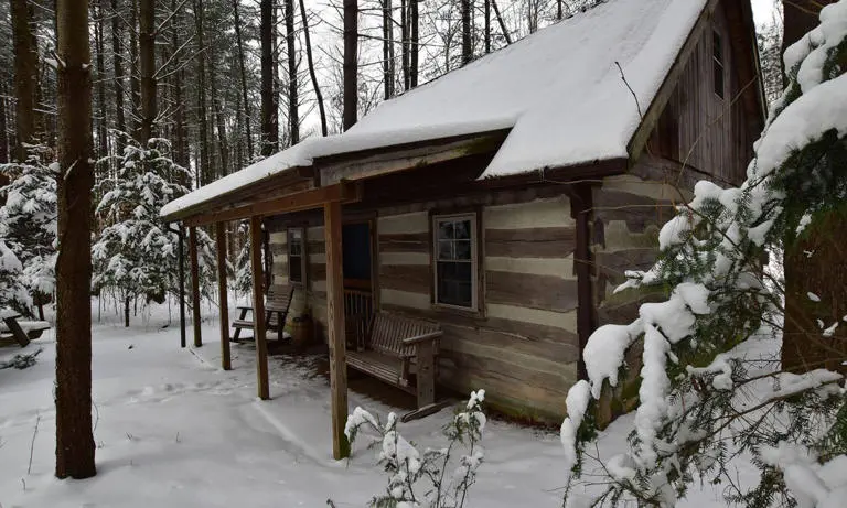 Blue Cabin Hocking Hills 02