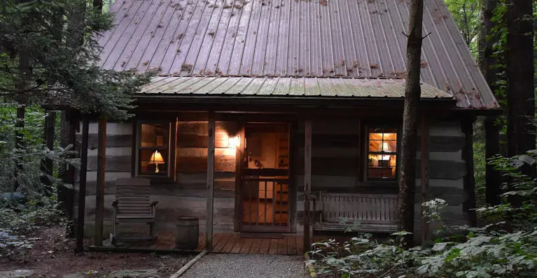 Frontier Log Cabins Hocking Hills